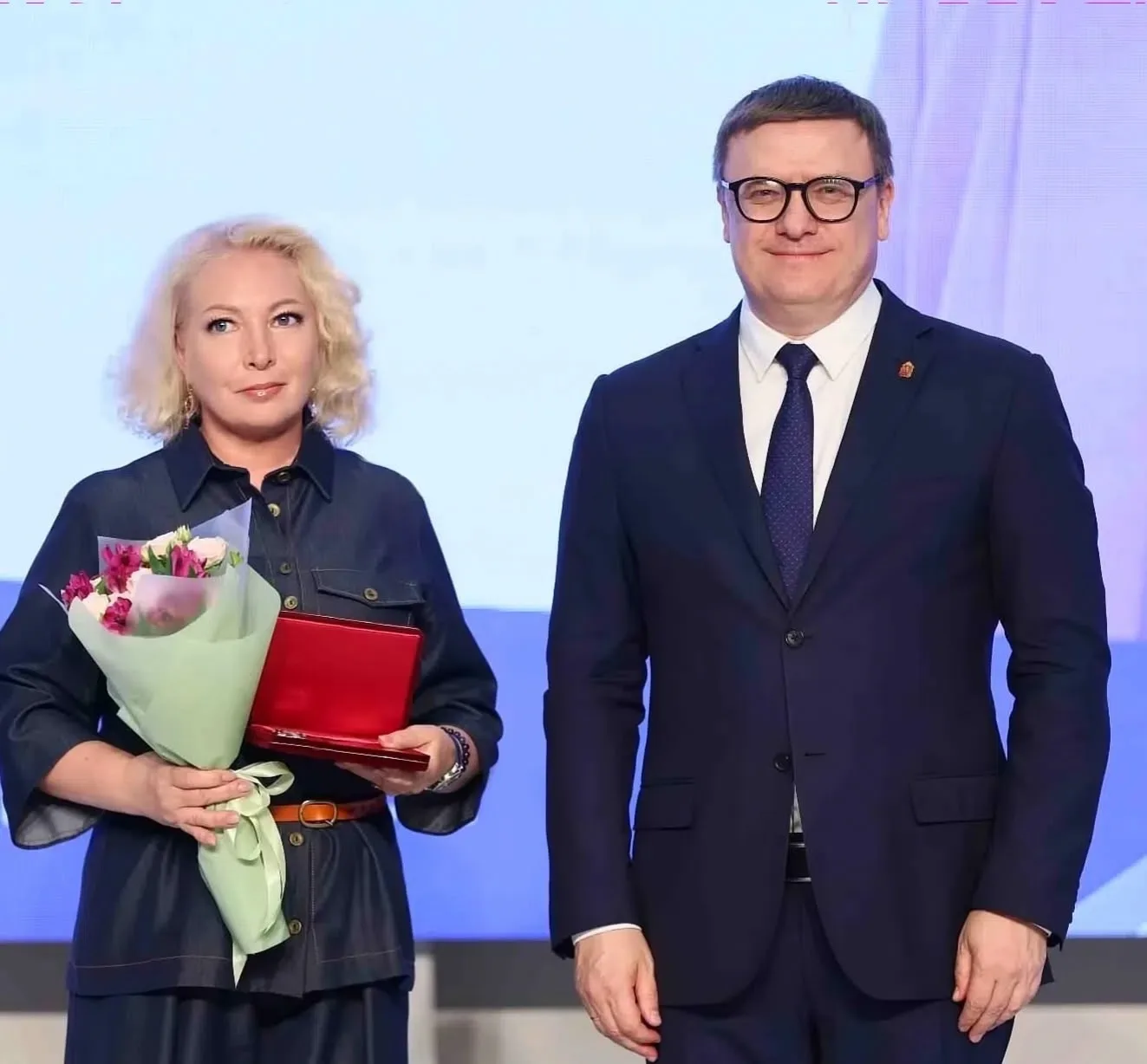 Поздравляем руководителя Образцовая студия эстрадного вокала " Тутти "