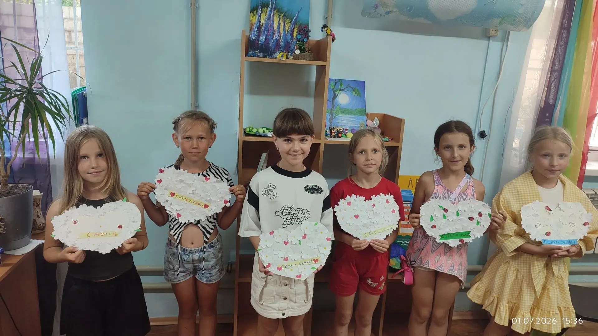 8 июля вся Россия отмечает один из самых теплых праздников - День семьи, любви и верности. Символ пр