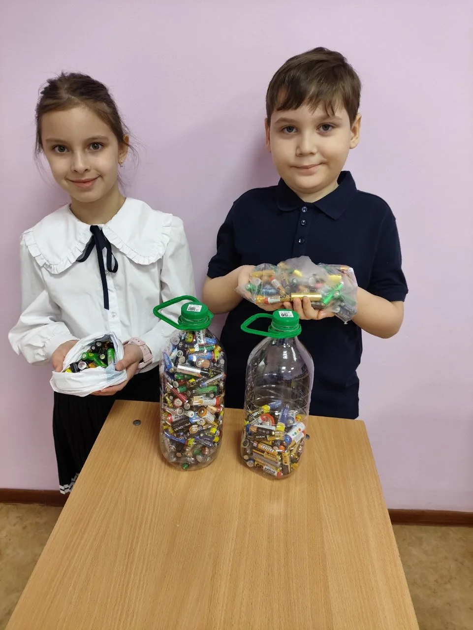 ♻️🌱 Наша школа принимает активное участие во Всероссийской акции "Экологический субботник. Зелёная в
