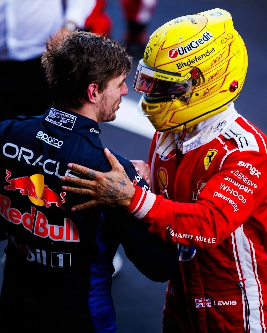 🤝🏎️Ферстаппен о первой победе Хэмилтона с «Феррари»: «Это особенный момент, даже если ты уже выигр