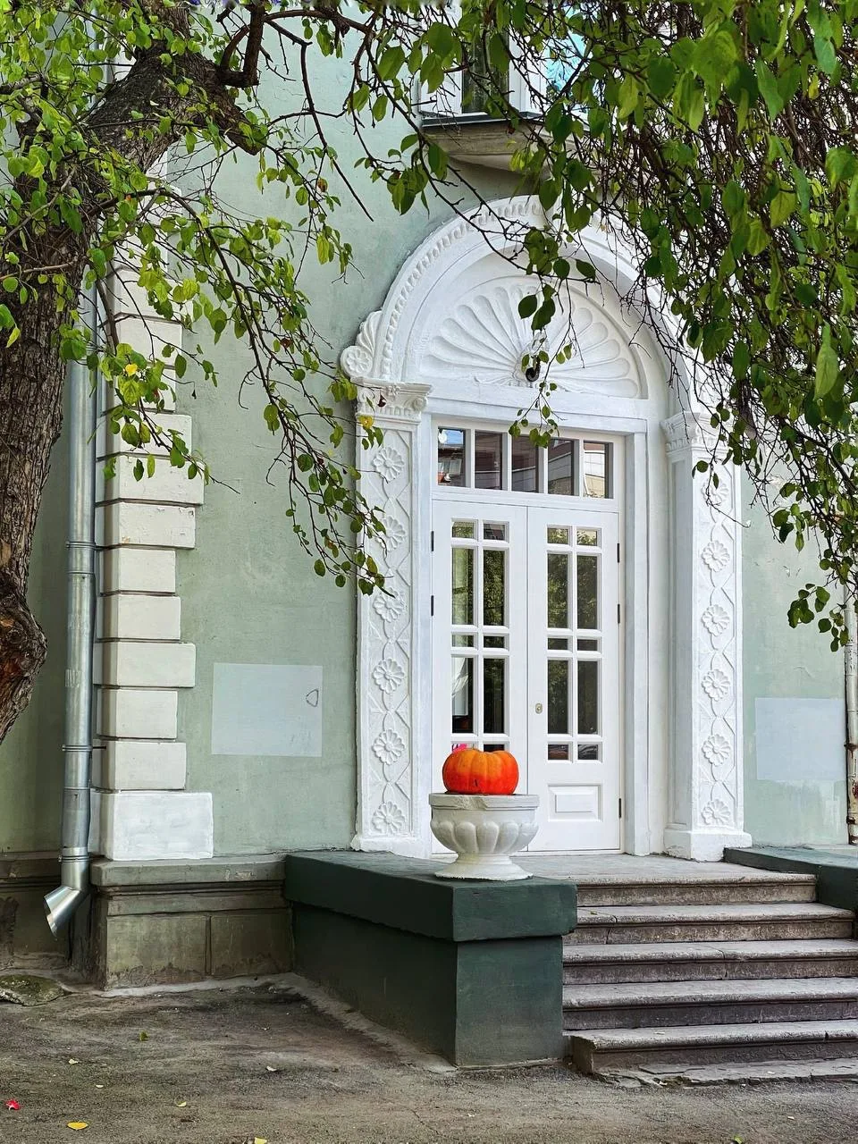 🏡 В Новосибирске обновили самый романтичный дом