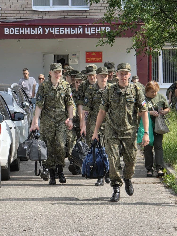 #ЯГТУ_ВУЦ

Для студентов, завершающих военную подготовку, начался самый ответственный этап - прохожд