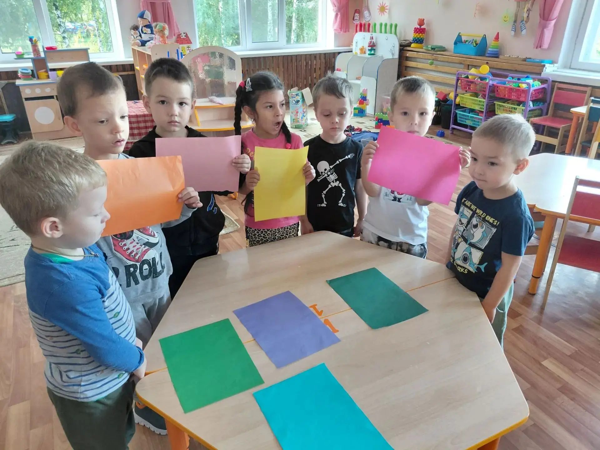 💥Яркая пятница: Фестиваль красок и парад цветов! 🎨