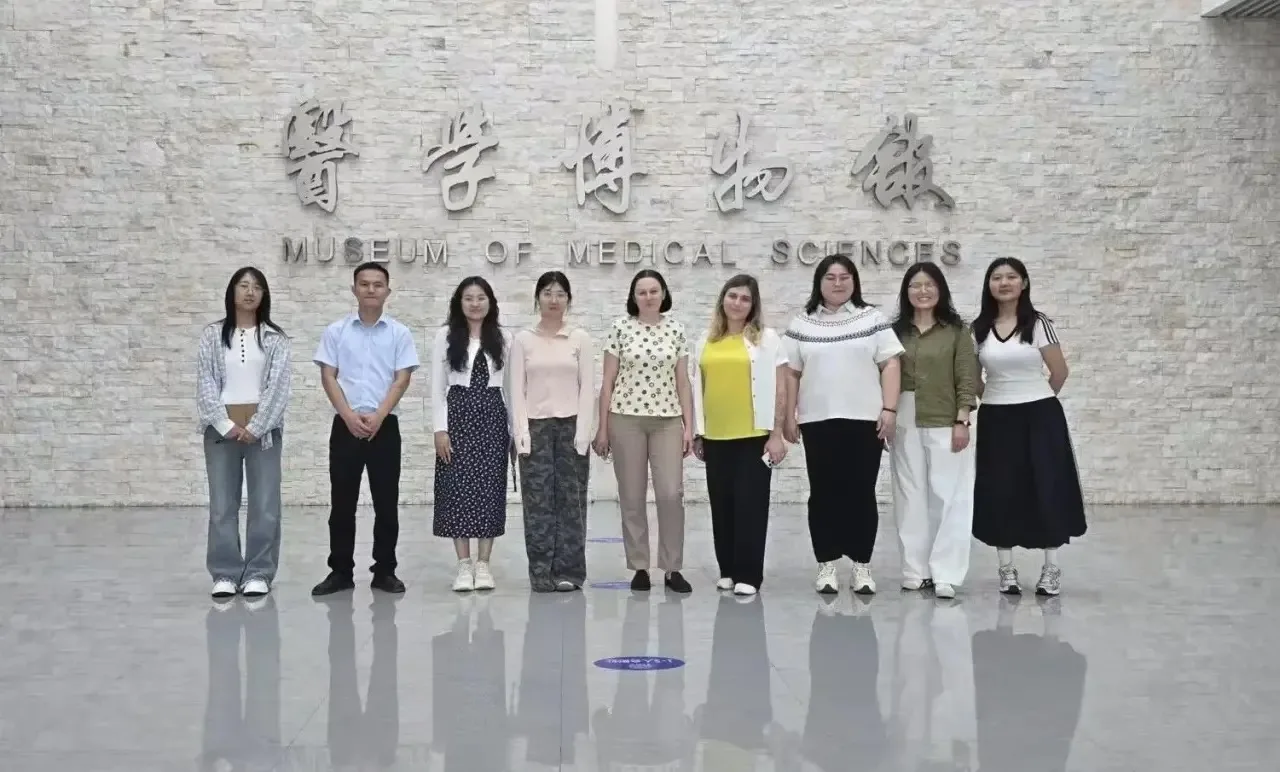 🇨🇳Инспекторы НИК – в Китае

Эксперты Национального института качества Росздравнадзора Евгения Черн