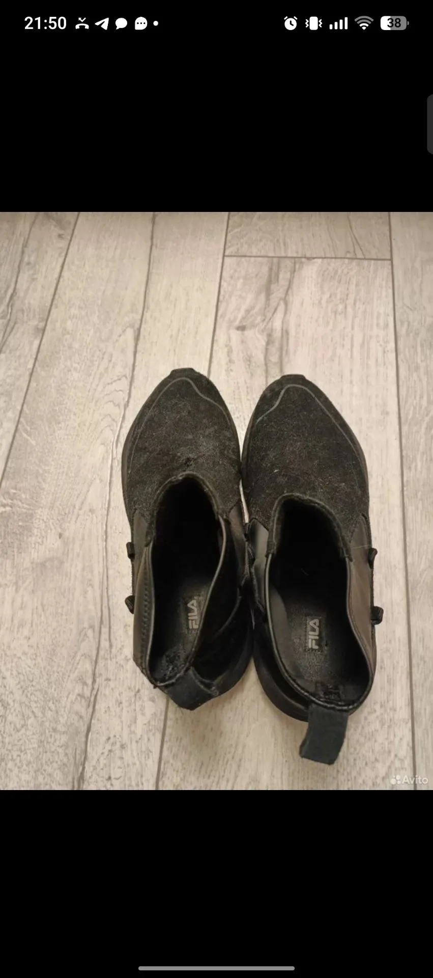 Продаются мужские демисезонные ботинки Fila из натуральной замши, размер 42. Цвет — чер...
