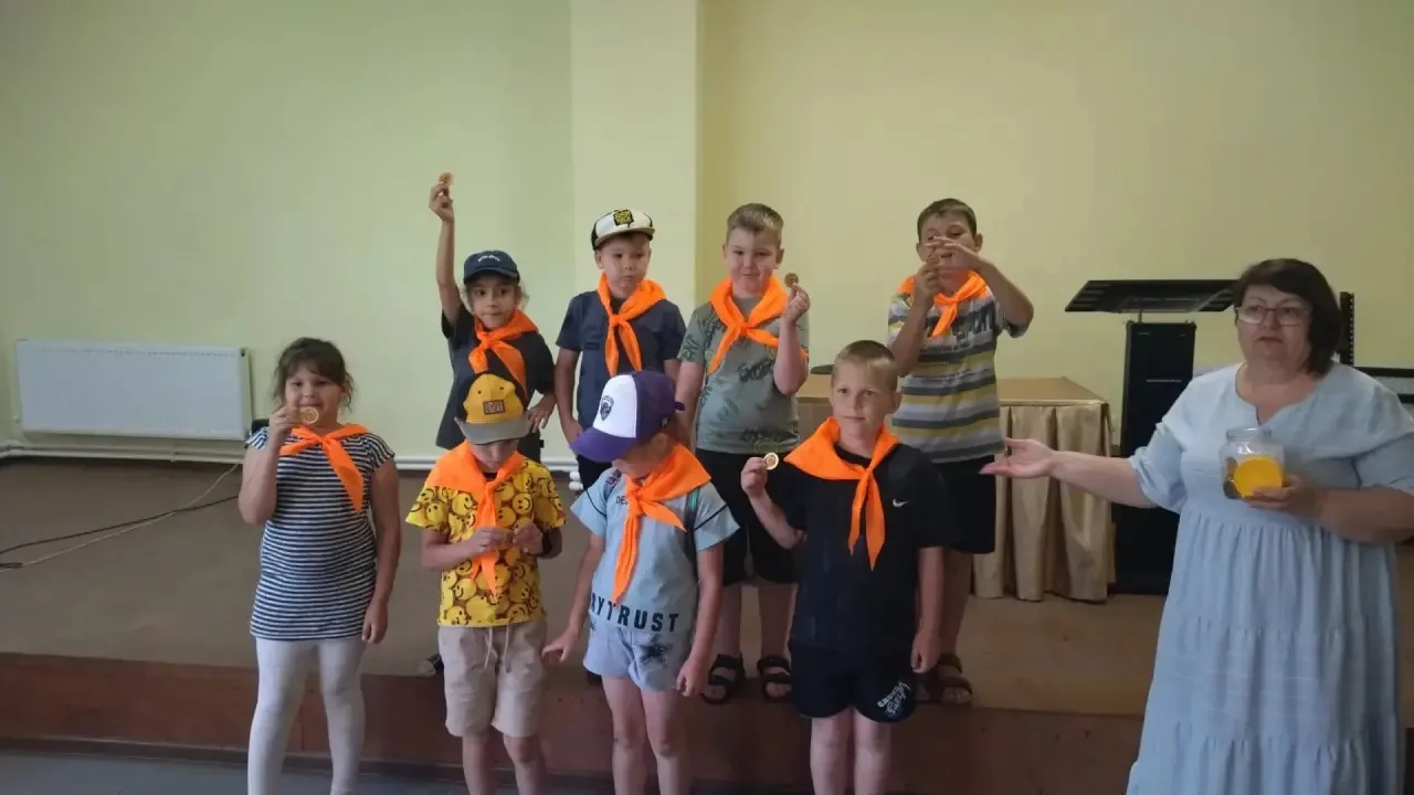☀️Утро в лагере дневного пребывания «Солнечный» началось с бодрой зарядки, зарядившей ребят энергией