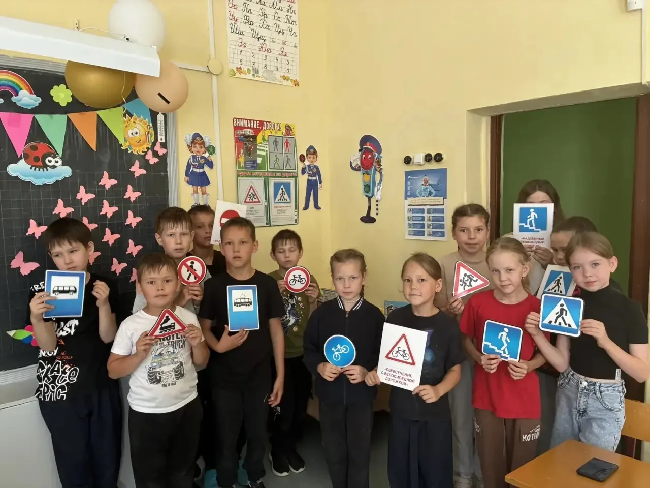 Сегодня в нашем школьном  лагере была организована и проведена конкурсная программа, по...