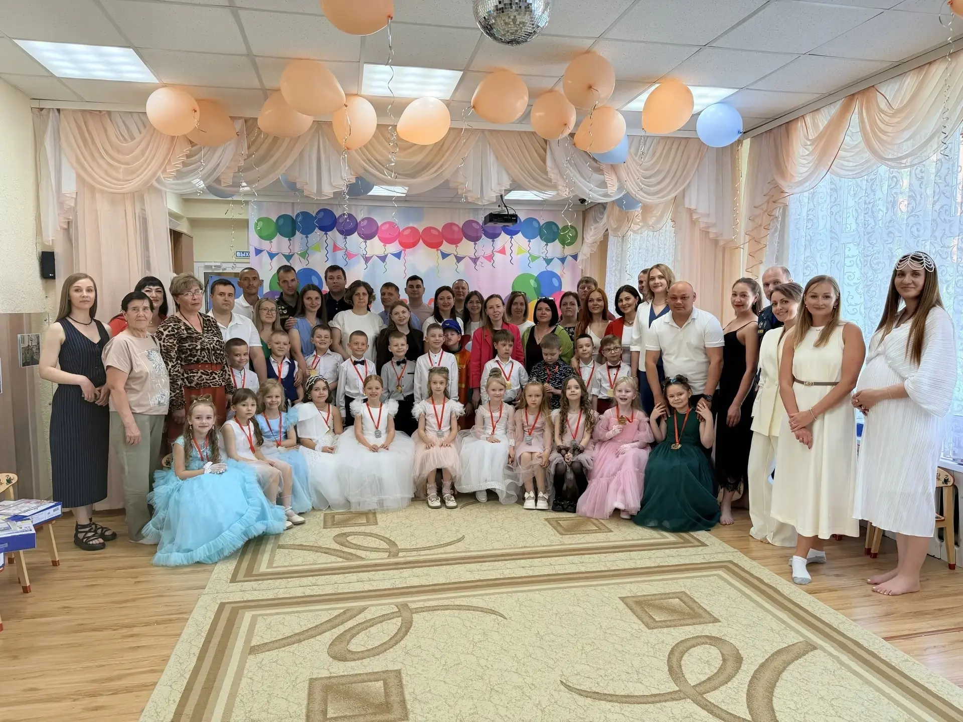 Ура-а-а! Выпуск группы 4 официально состоялся! 🥳