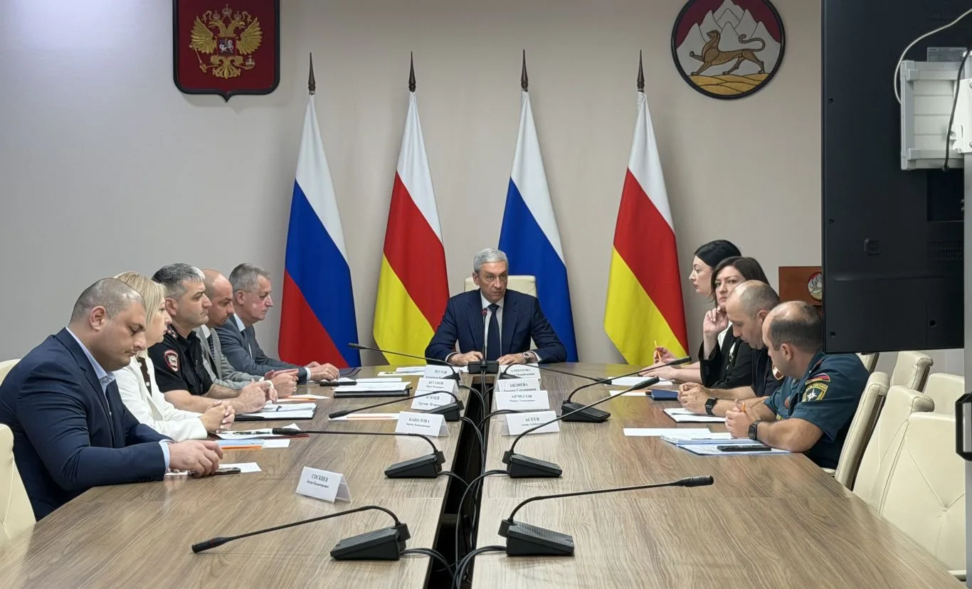 Вопросы подготовки учреждений образования к новому учебному году комплексно рассмотрены...