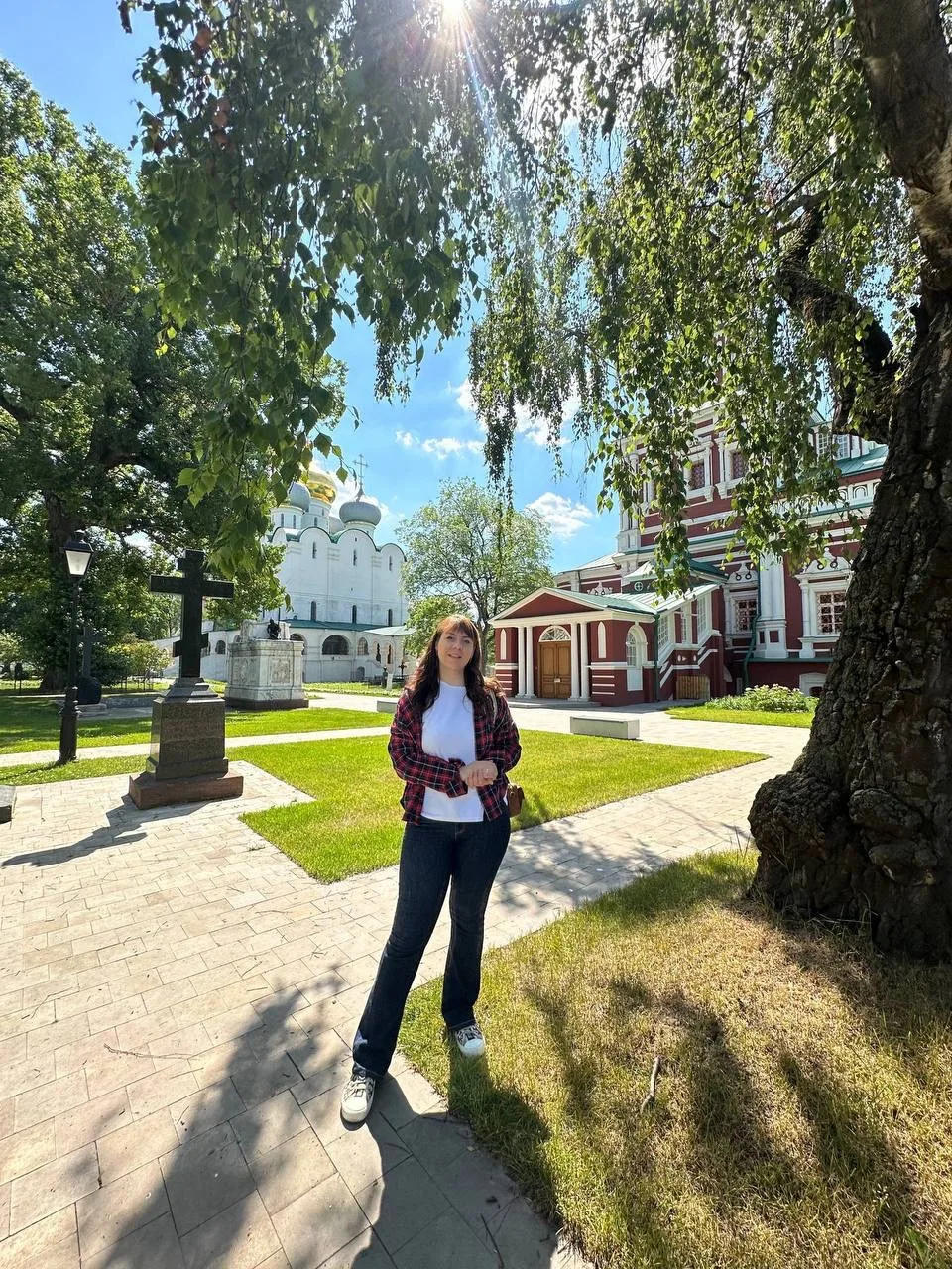 С Днем России 🇷🇺❤️!

Пусть в душе каждого будет место для любви к своей Родине и вера в великое бу
