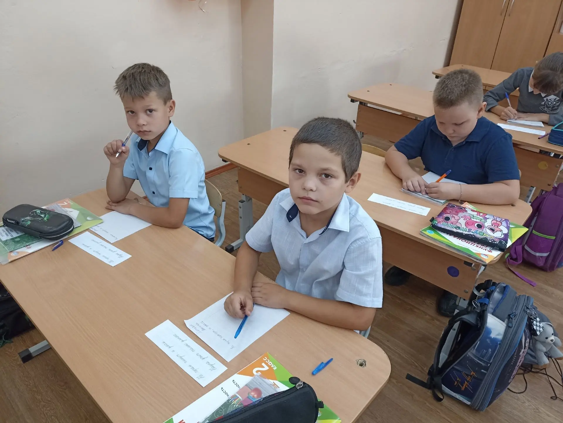 🎉 На прошлой неделе в нашей #КраснонивинскаяСОШ прошёл марафон по каллиграфии! 🖋