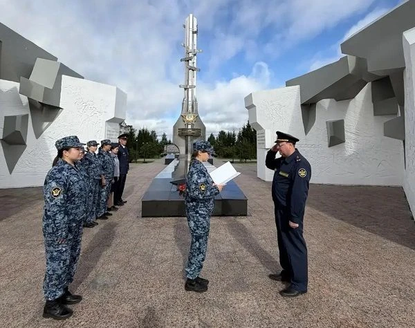 В Тобольске состоялась торжественная церемония принятия присяги сотрудниками исправител...