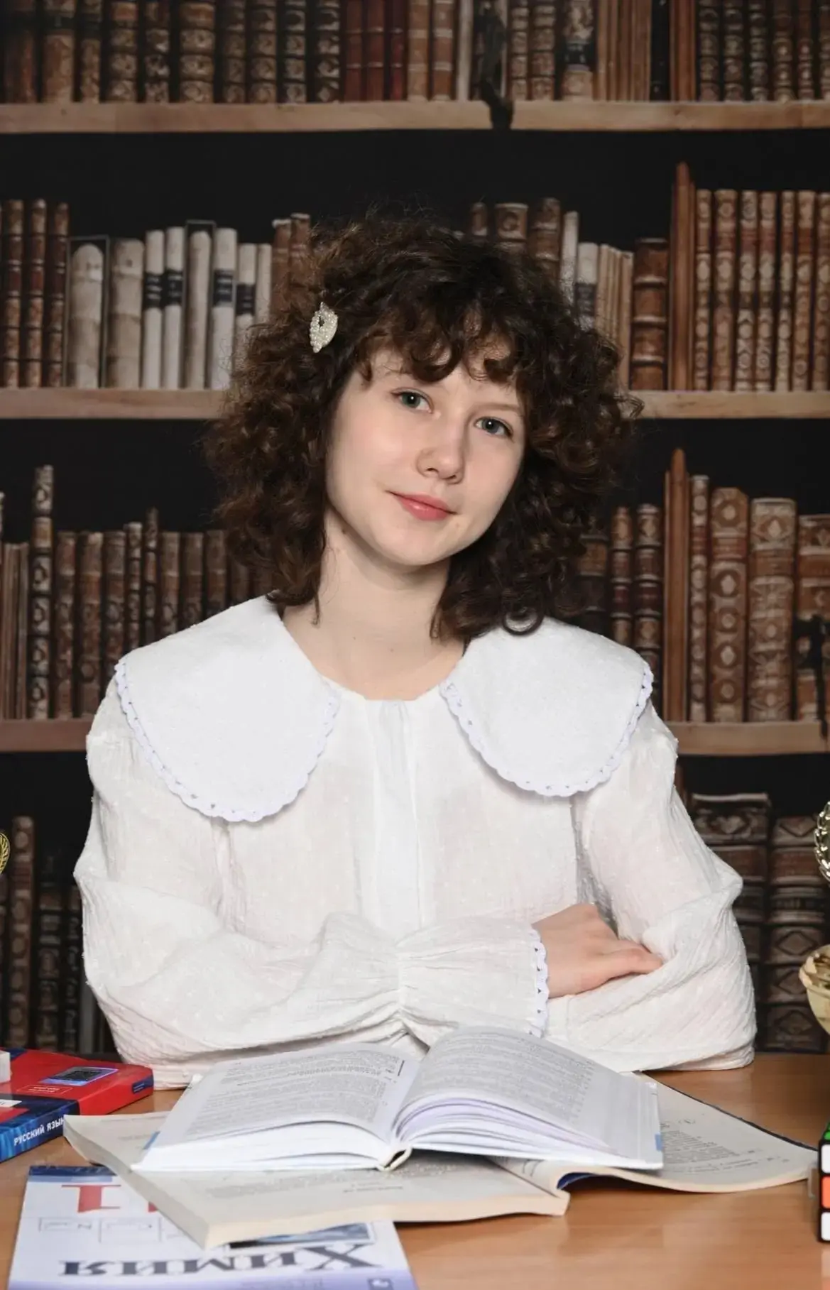 Коротаева Мария, ученица 11 «А» класса МБОУ «Лицей Климовска», получила сто баллов по литературе! Эт
