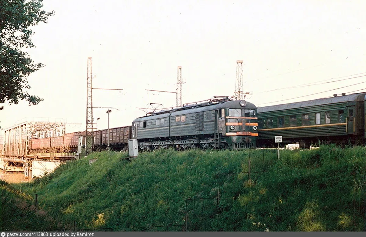 Локомотив ВЛ8