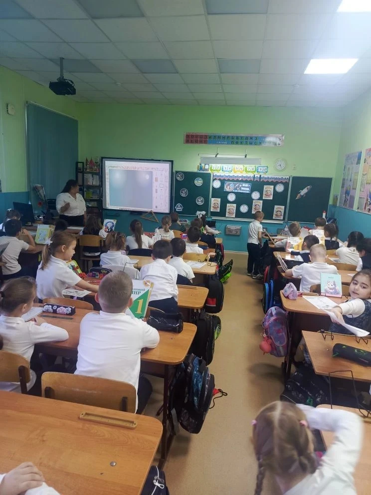Завершились весенние каникулы и последняя учебная четверть началась с Первой Недели космоса, приуроч