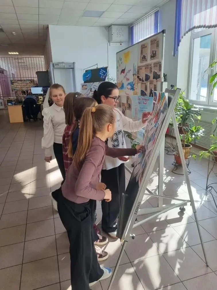 🇷🇺Отправились в увлекательное путешествие по Крыму!   📍В честь Дня воссоединения Крыма с Россией, ко