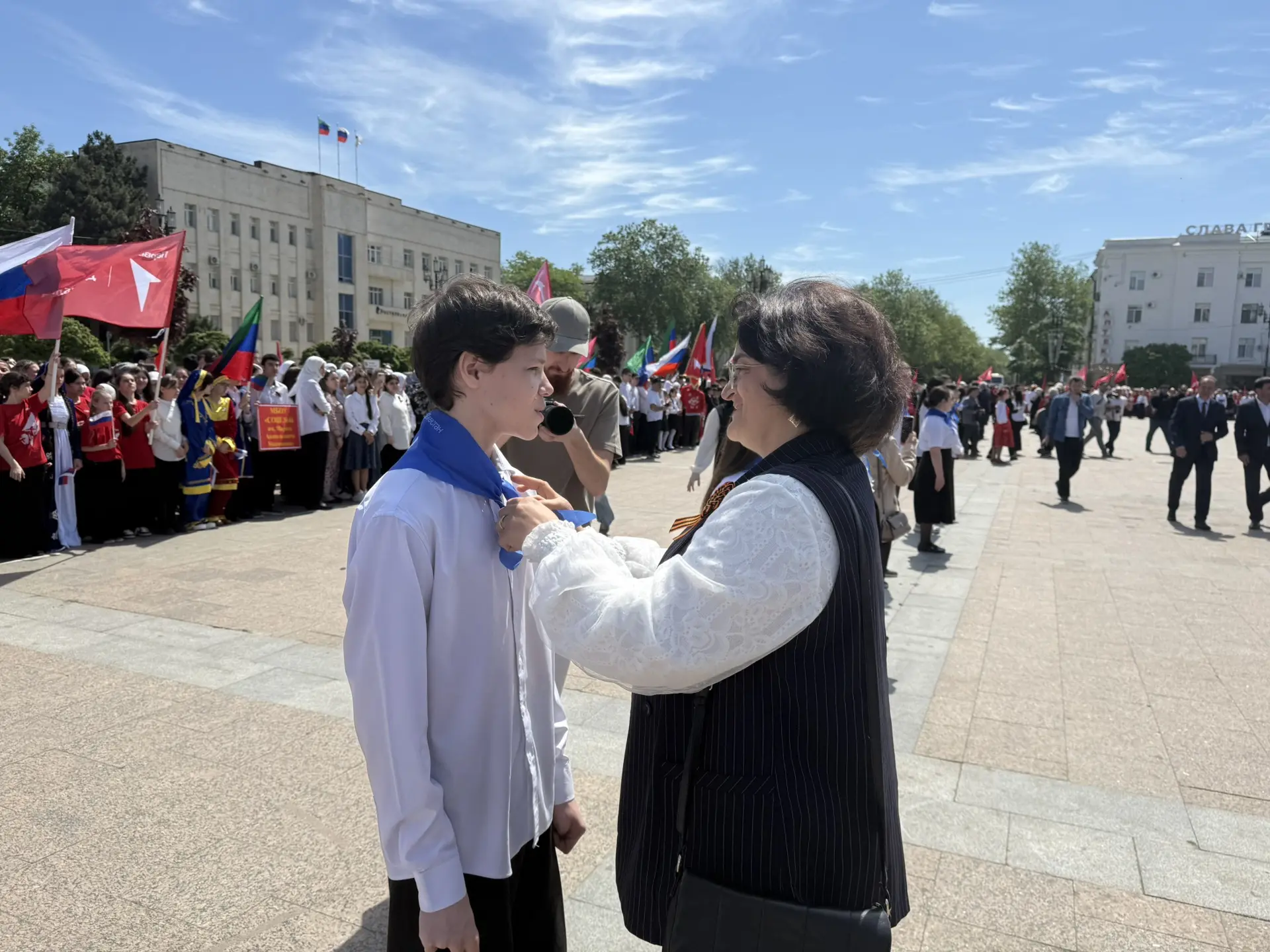 Сегодня активисты 5-6 классов МБОУ «Лицей 39» во главе с зам.директора по ВР Джамавовой Л.А. и совет