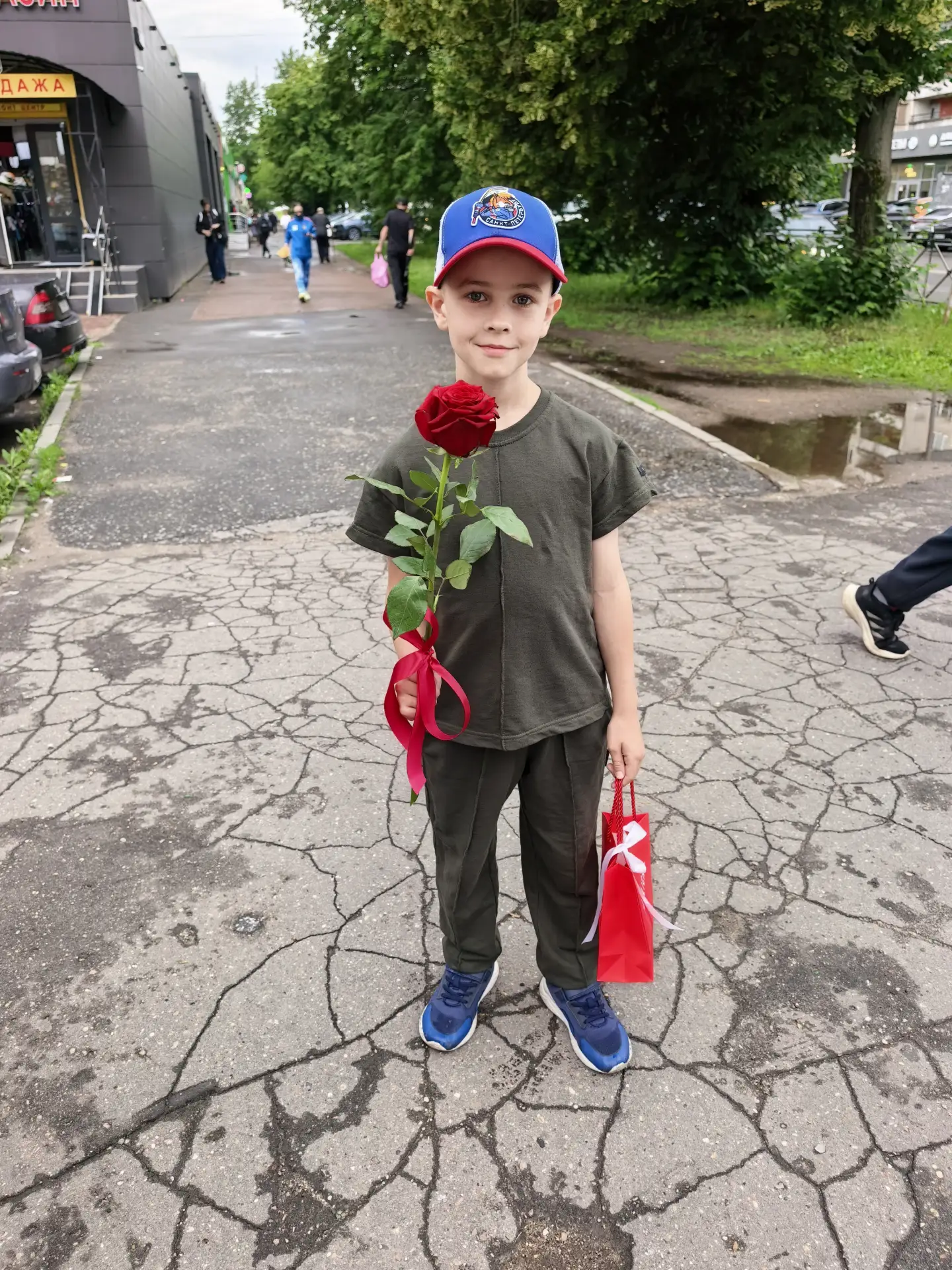 Пока мой сын пошел на день рождения, я могу повязать пару часов. 🤗🤗🤗 и это меня очень радует 😊😊