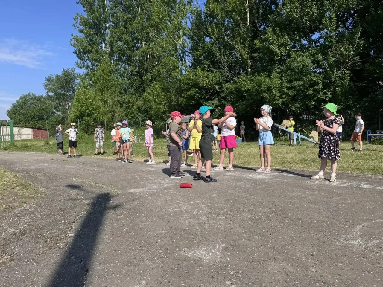 🌞 Утро в лагере: бодрость, здоровье и история.
 ☀️ Утро мы встретили активной зарядкой, чтобы заряд