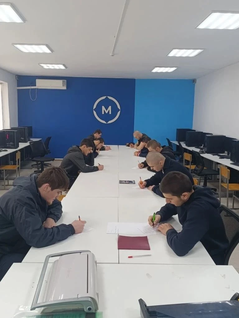 🎓 Выпускной курс выходит на финишную прямую!
Сегодня студенты 4 курса УОР сделали ещё один уверенны