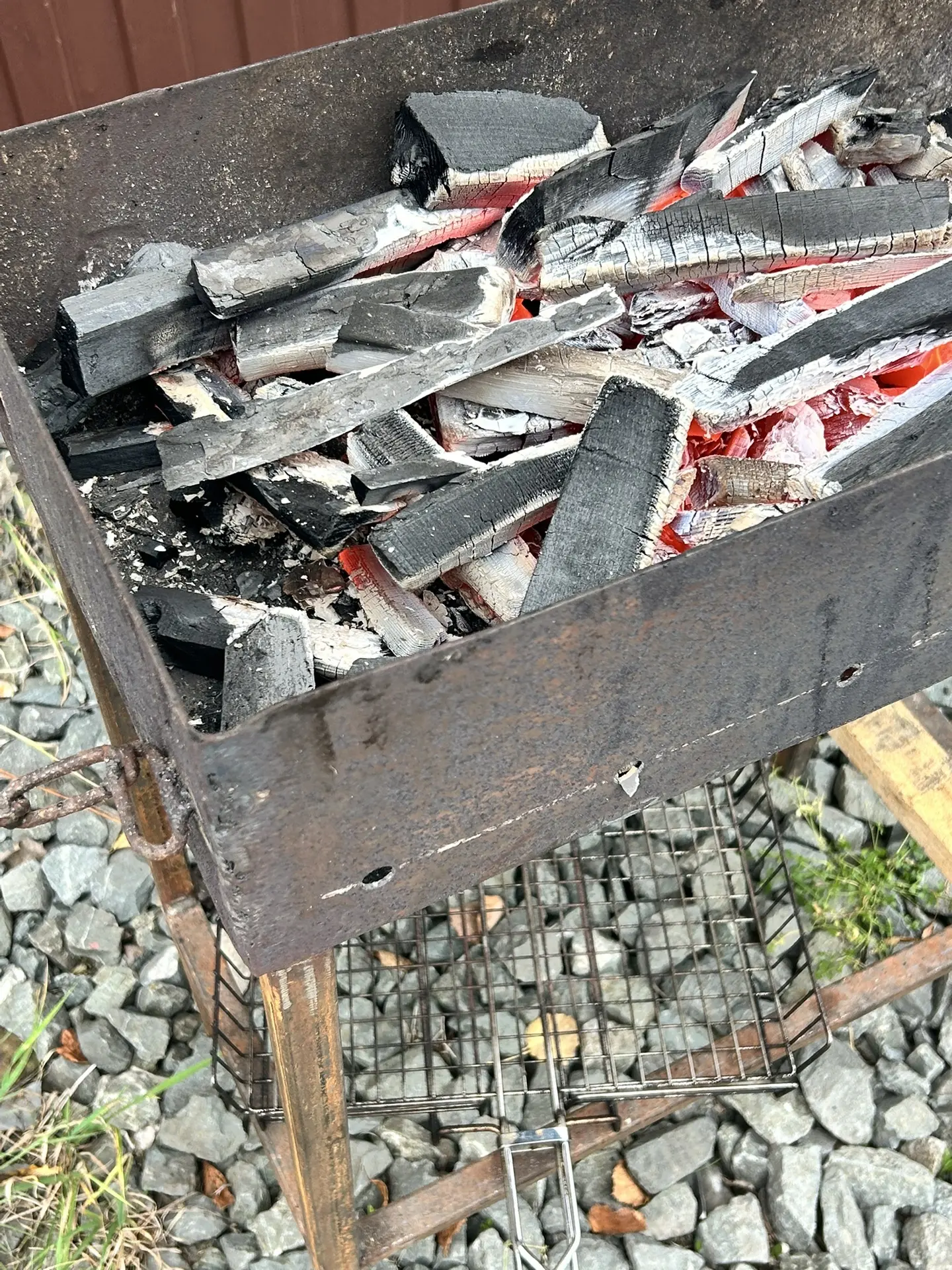 А вообще сегодня решили встретиться с командой семьями на шашлыки 🔥🔥🔥