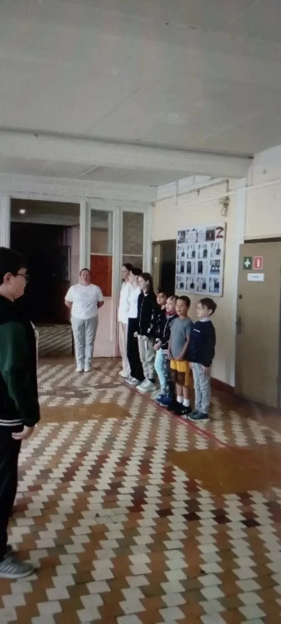 Сегодняшний день в лагере «Радуга» начался с торжественной линейки. Состоялся вынос и п...