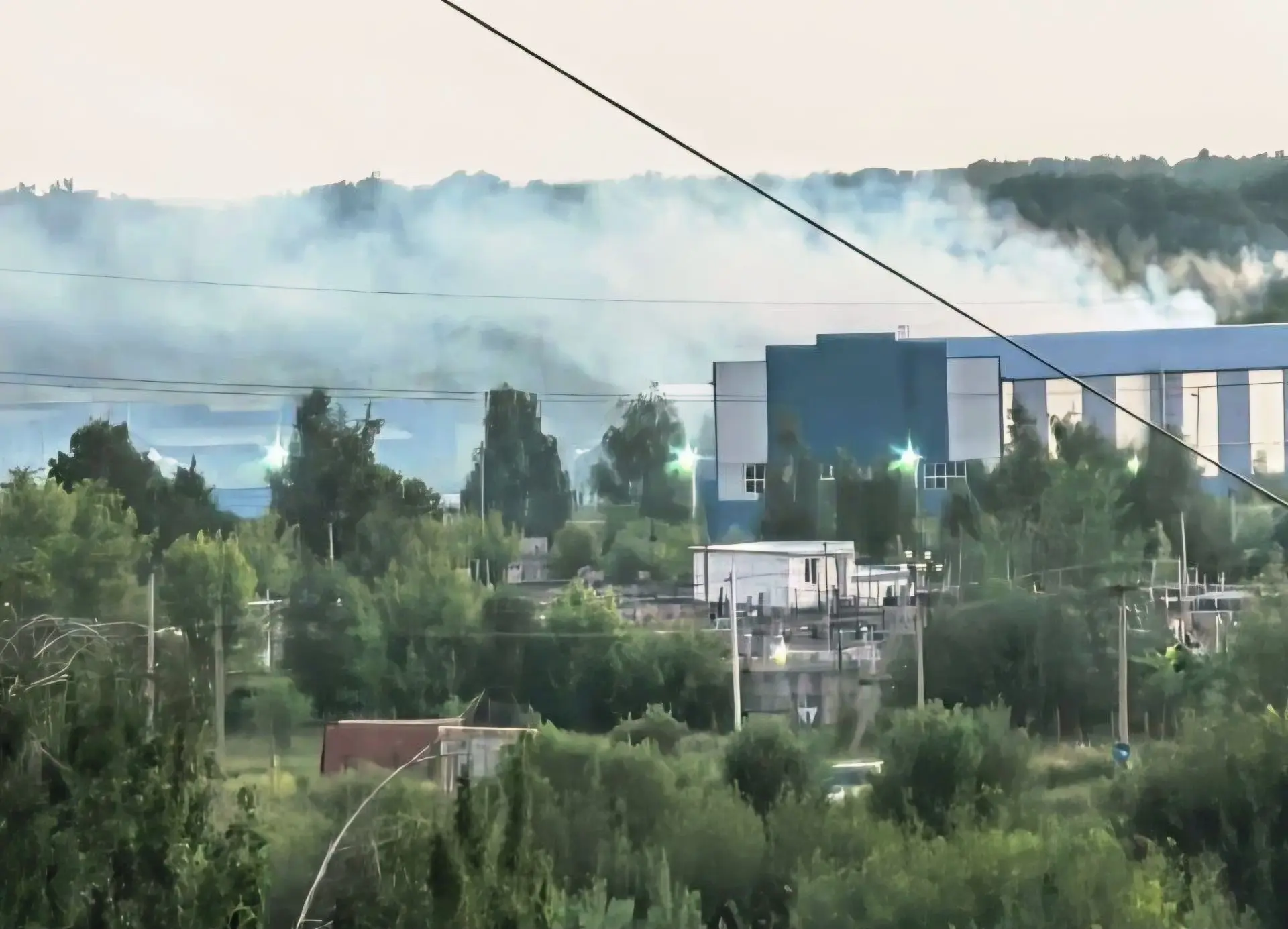 Рядом с Недостоево на улице Прижелезнодорожной каждый вечер и ночь жгут какую-то химозу...
