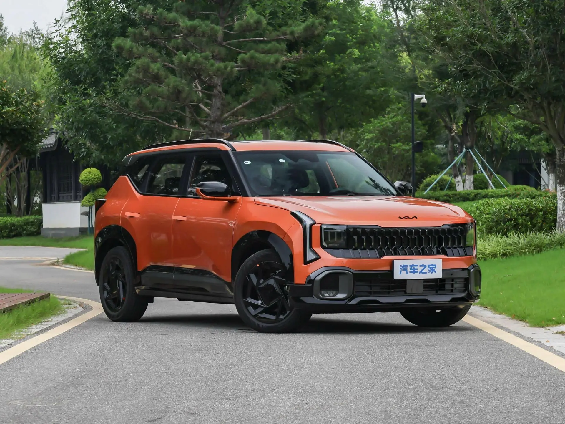НОВЫЙ KIA SELTOS СТАЛ БОЛЬШЕ И БОГАЧЕ, А ЦЕНА НЕ ВЫРОСЛА
