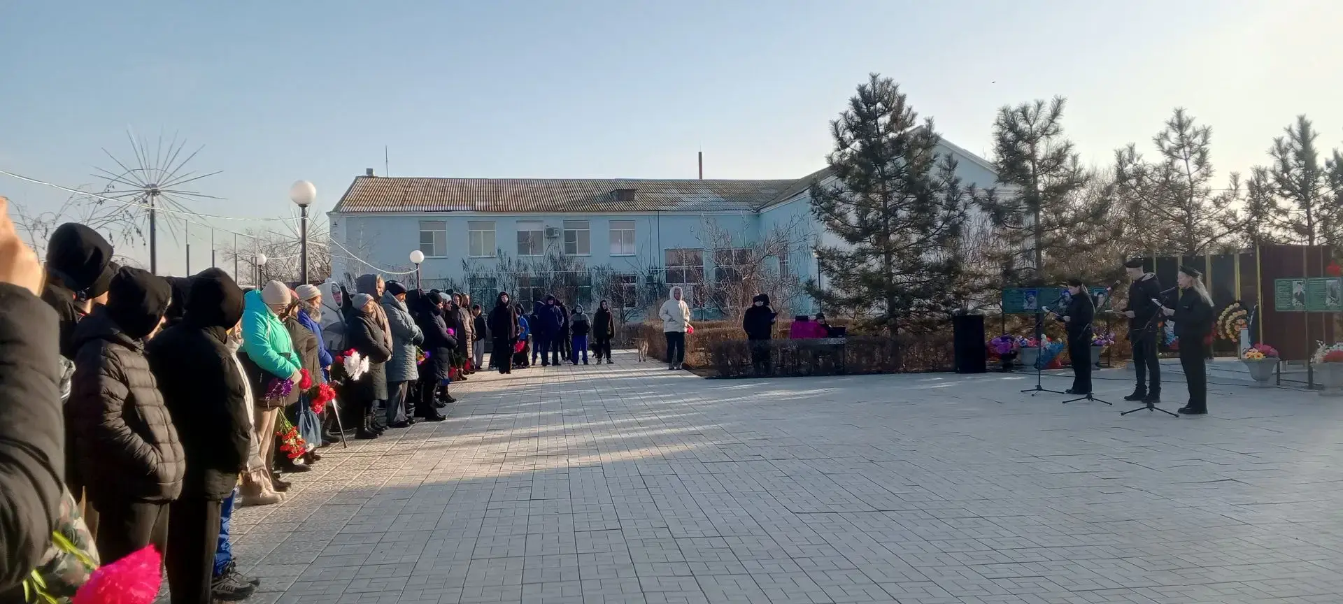 Вчера в с. Трудфронт прошли мероприятия, посвященные Дню защитника Отечества. Так, торж...