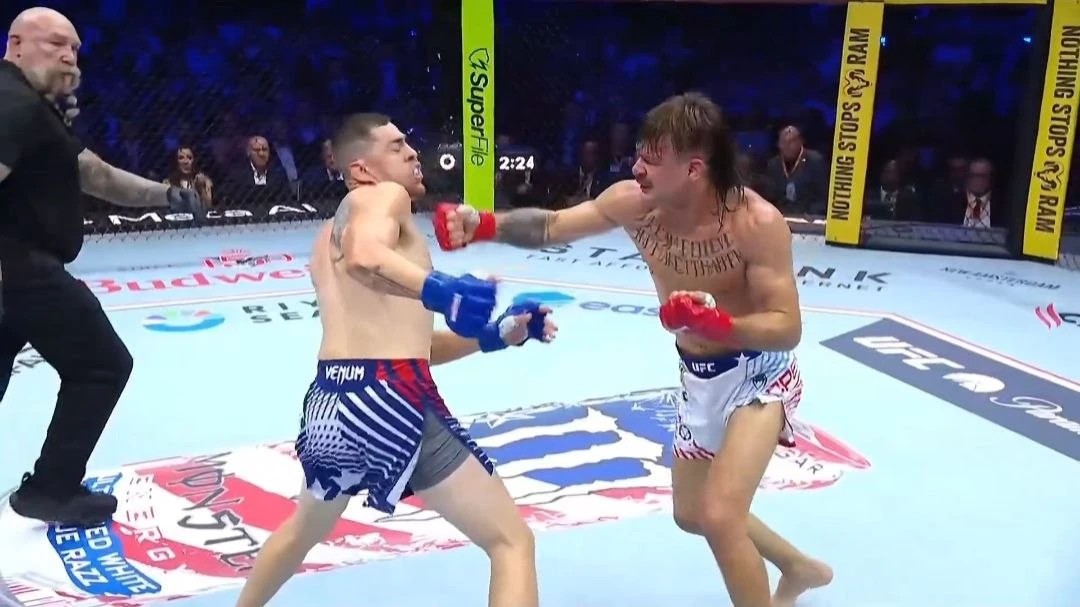 👊Диего Лопес нокаутировал Стива Гарсию во втором раунде на #UFCWhiteHouse