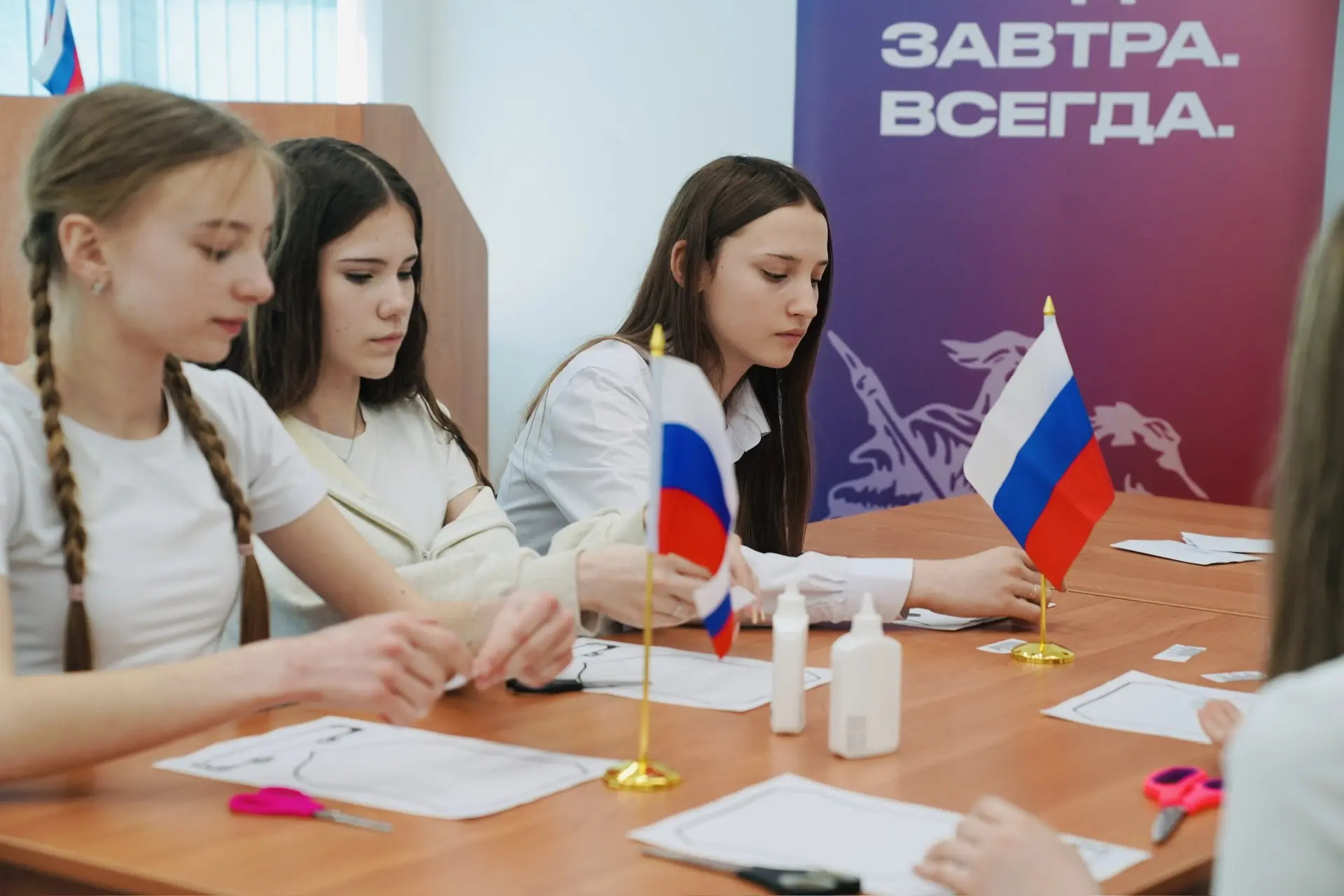 Мастер-класс по геральдике  🔹Ребятам рассказали об истории и символике герба Астраханской области, а
