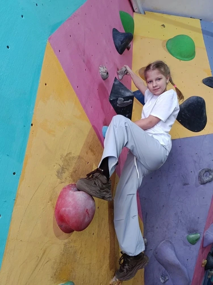 🧗‍♂️ У каждого своя вершина: ребята из Рубцовского района покоряют скалодром! На нашем скалодроме пр