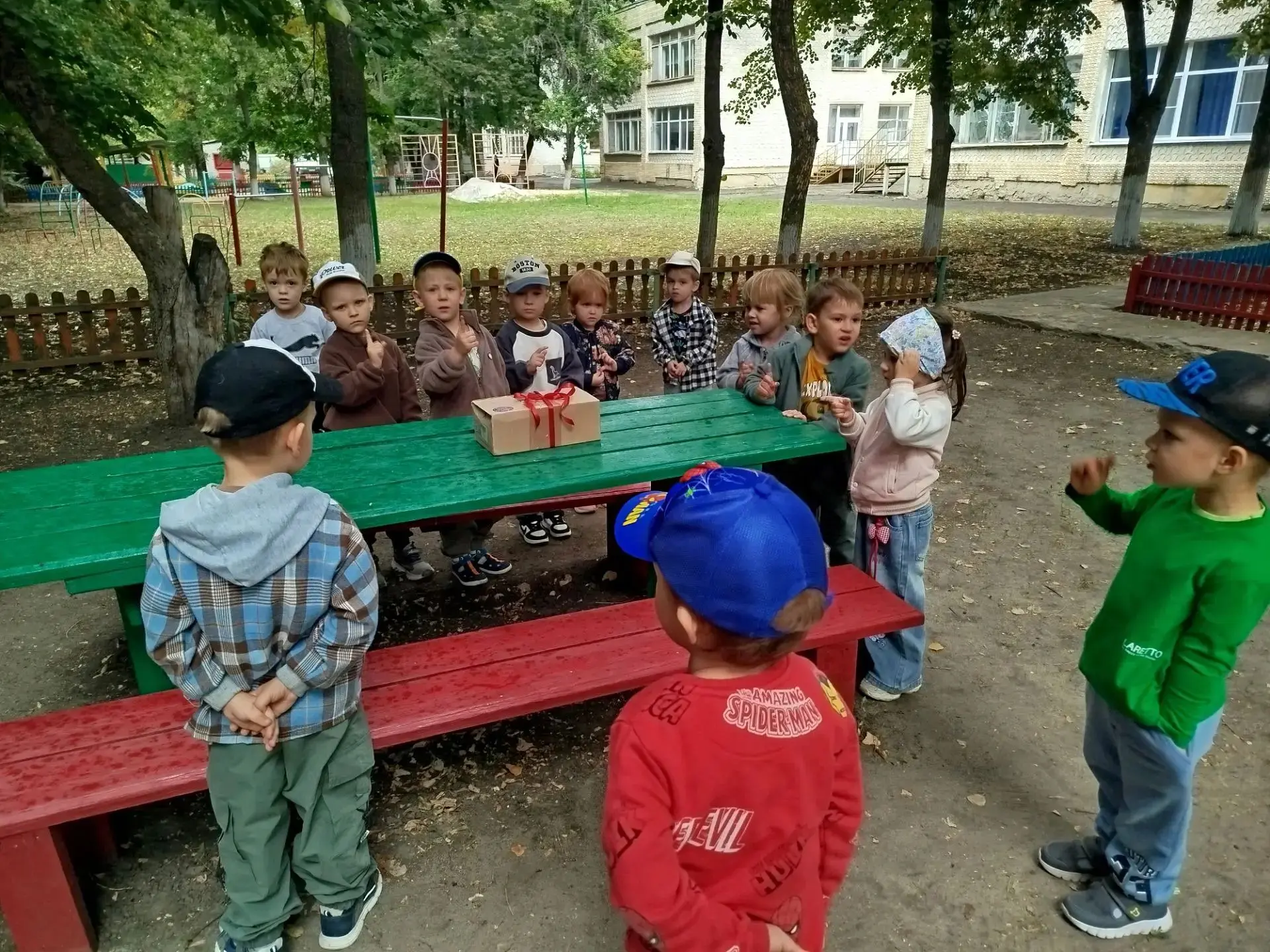 🚨 МЕСЯЧНИК БЕЗОПАСНОСТИ: УЧИМСЯ ИГРАЮЧИ! 🚨