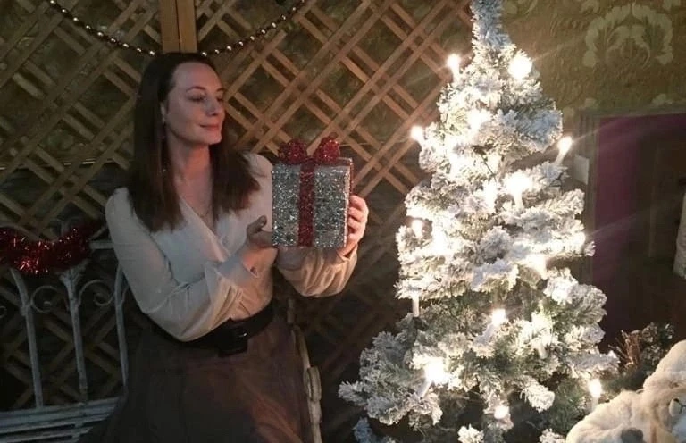 Дорогая Елена Петровна! 🌟  Сердечно поздравляем Вас с днём рождения и Рождеством! 🎄✨  В этот святой 