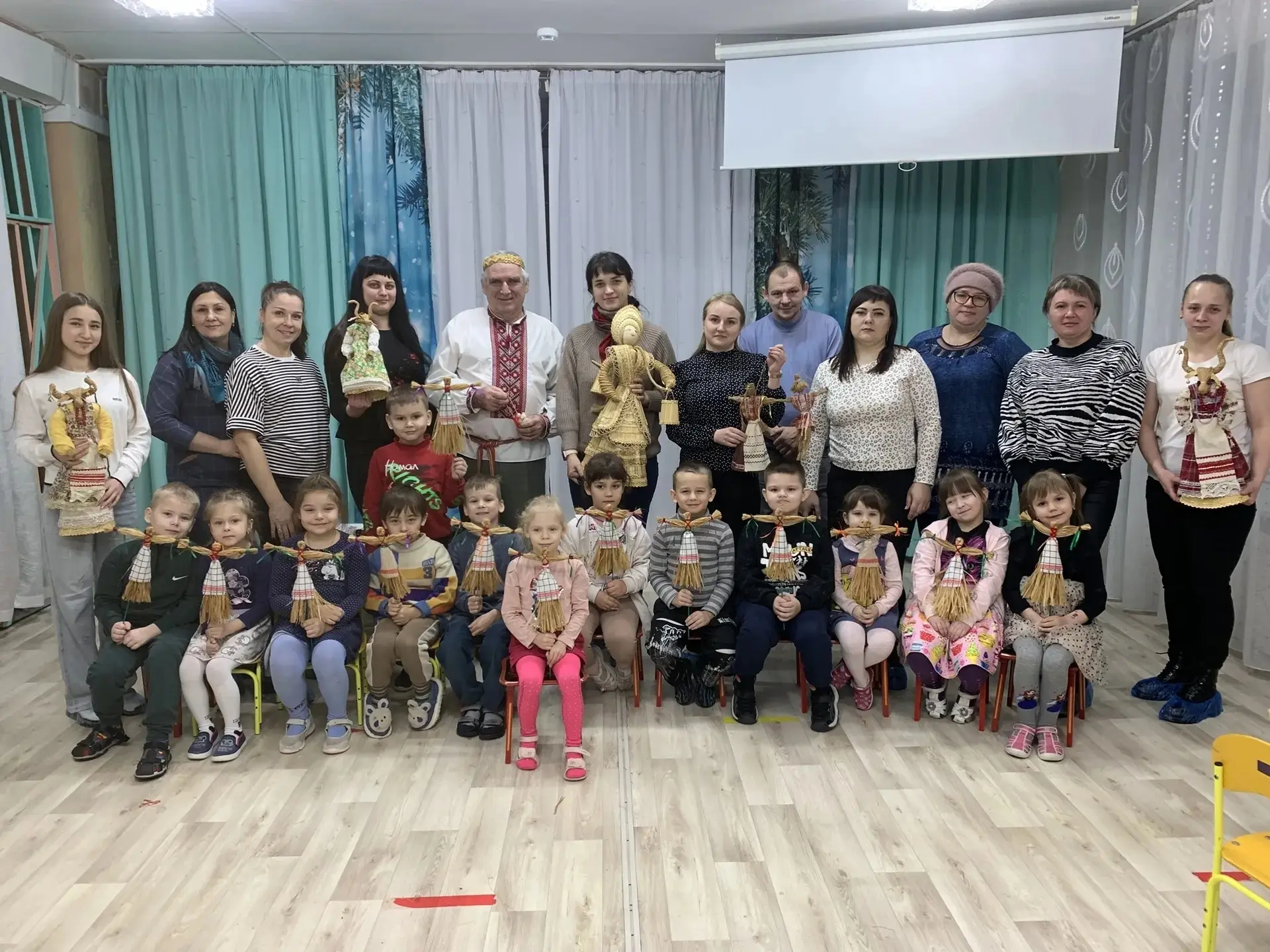 В нашем детском саду,  прошел мастер – класс для родителей и детей «Кукла- оберег» под ...