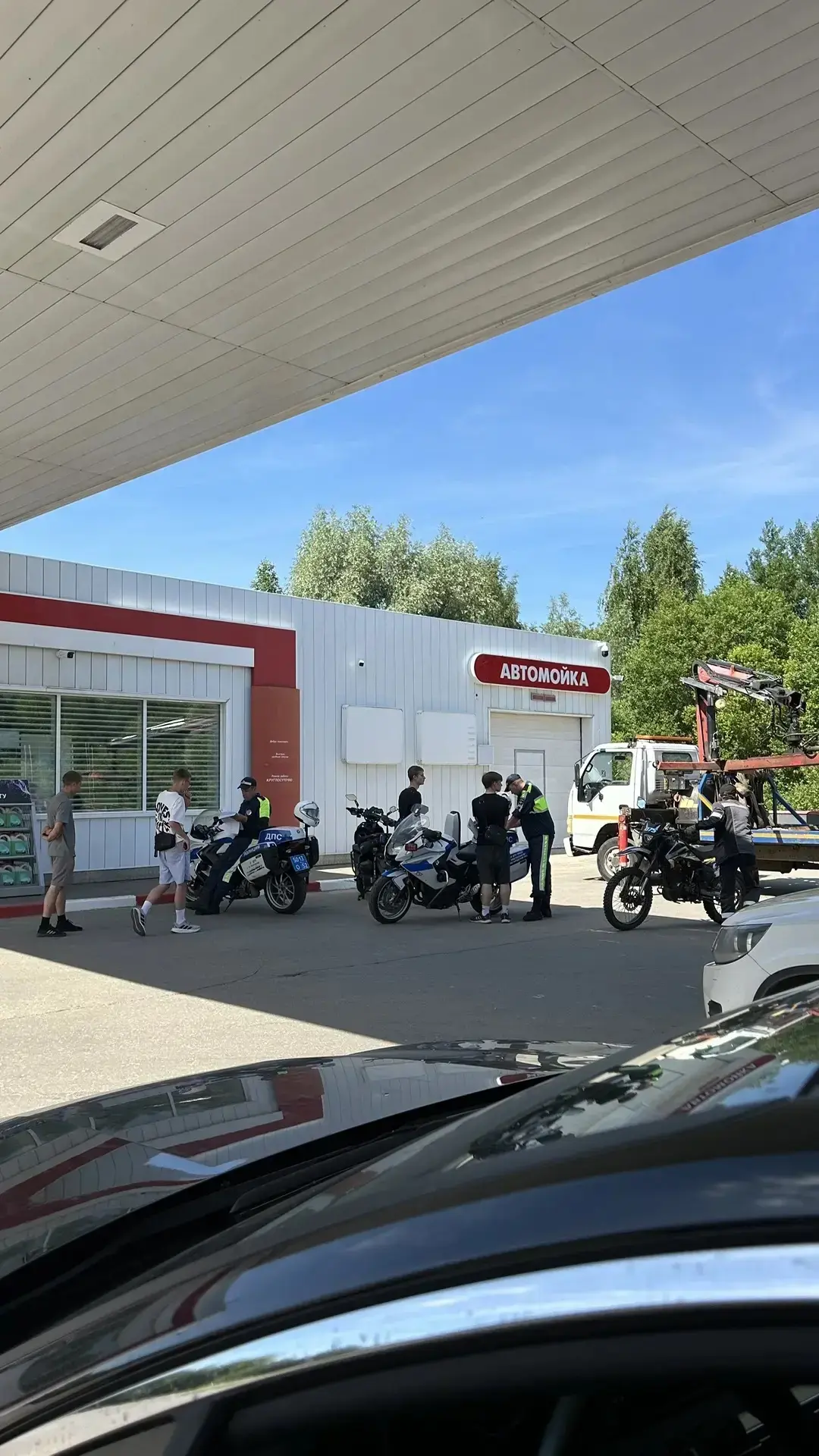 Приняли мамкиных гонщиков ! 
Сотрудникам респект 🤝💪