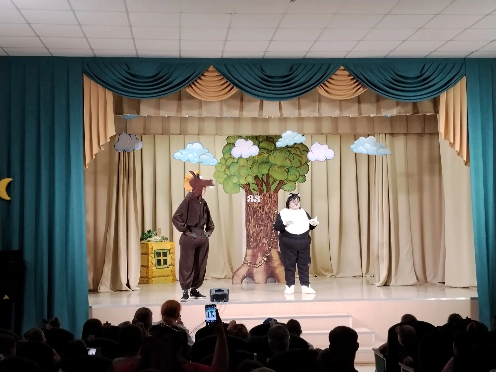 💫Волшебство театра 

🎭 14 июня, в СДК  с.Чусовитино произошло настоящее чудо! Состоялась премьера 