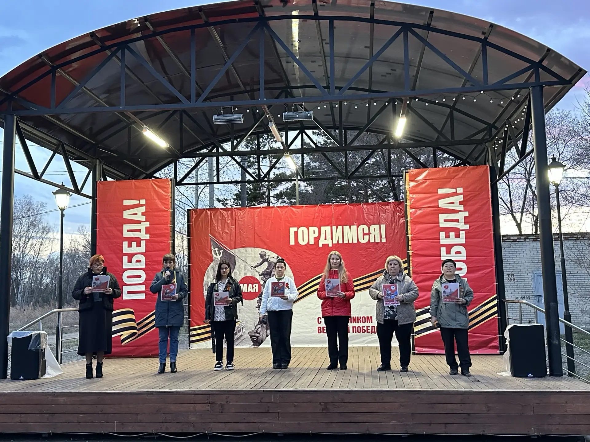 Завершение праздника «Свечой памяти» оставляет после себя не пустоту, а светлую грусть ...