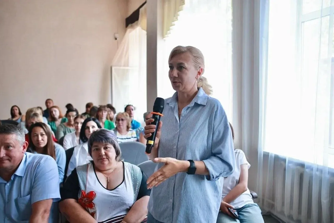 Власти займутся ремонтом пришкольного стадиона на Заимке
 
В городской третьей гимназии глава Респуб