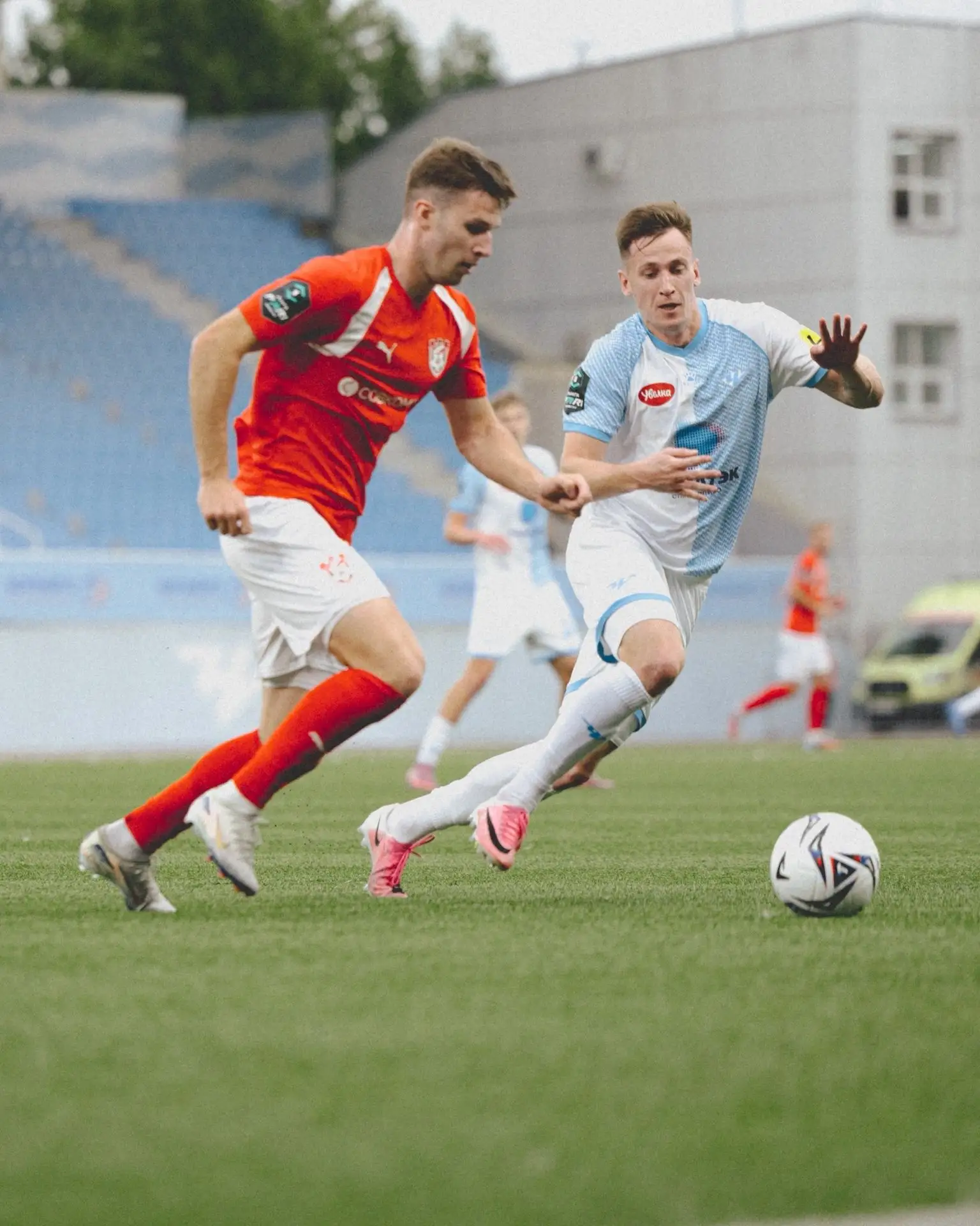 ФК «Челябинск» уступил дома «Спартаку» из Костромы 0:1.