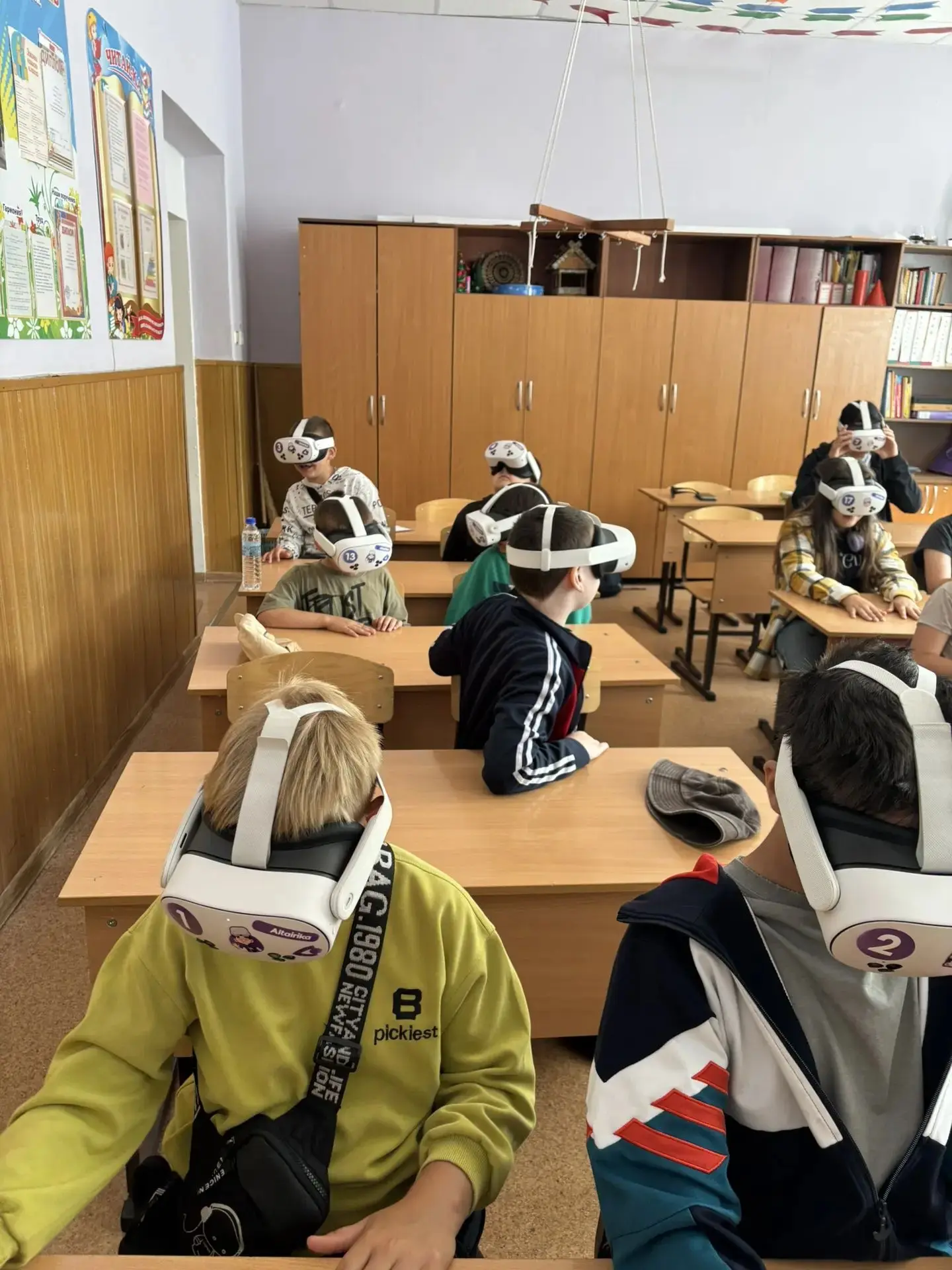 Сегодня в пришкольном лагере ребята отправились в увлекательную виртуальную экскурсию, не покидая зд