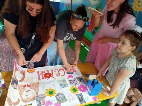 В детском саду "Золотая рыбка"в подготовительной группе "Б"- "Радуга"прошло мероприятие вместе с род