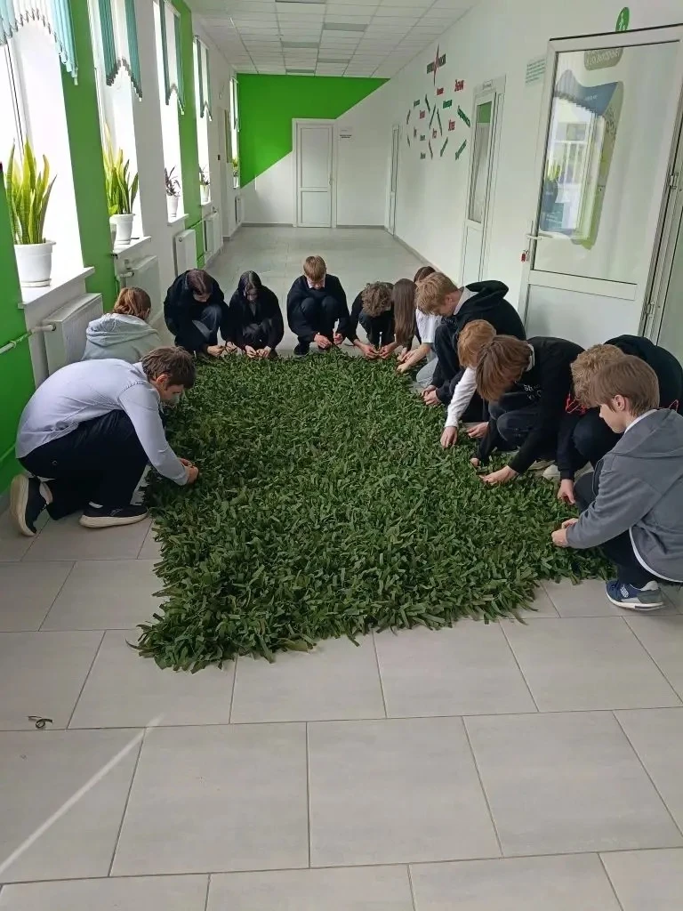 🌸 Весенние каникулы — время добрых дел! 🌸 Учащиеся МБОУ СОШ 3 не сидели без дела даже во время весен