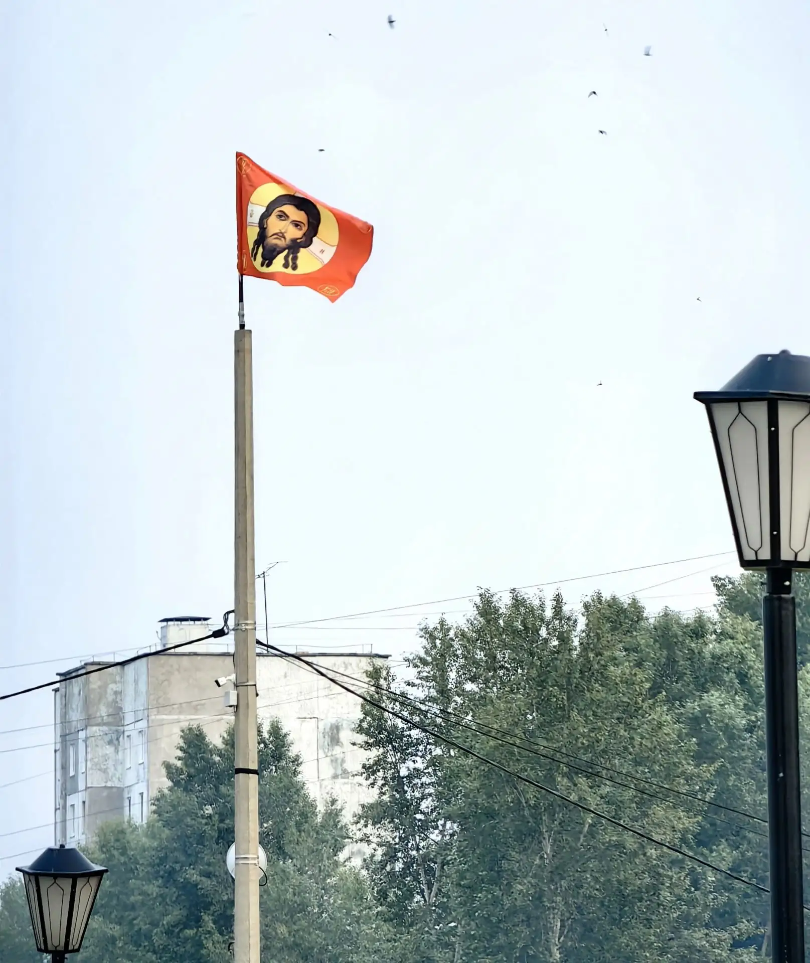 «Танцевальный четверг» снова прошёл на площадке перед Дворцом культуры имени И.И. Найму...