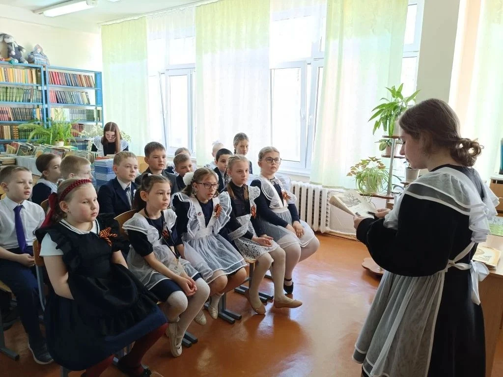 📚🕊️ Читаем детям о Великой Отечественной войне 6 мая в 1 корпусе ученики нашей школы присоединились 