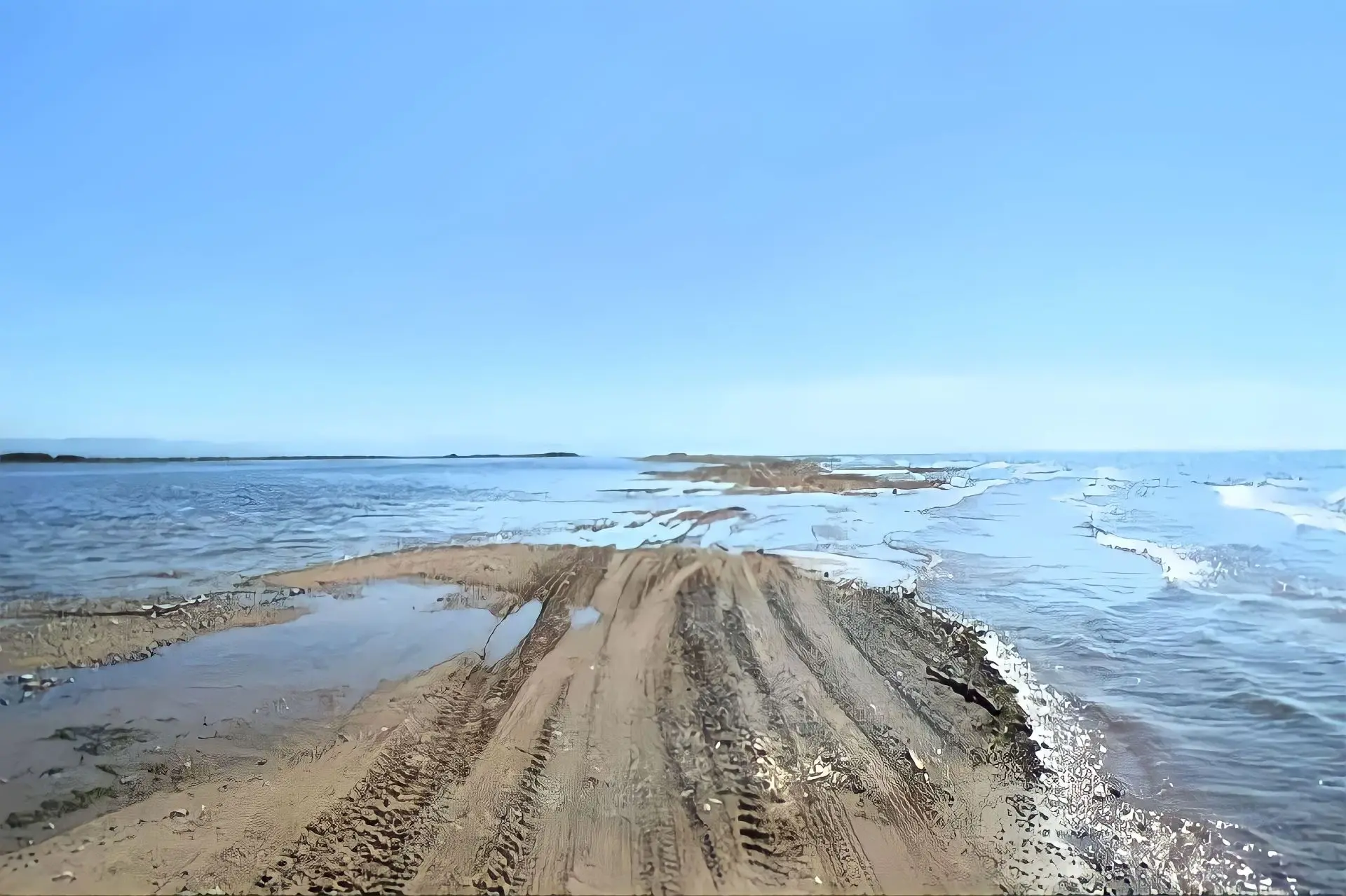 На западном побережье Камчатки ожидается перелив песчаных кос морской водой.