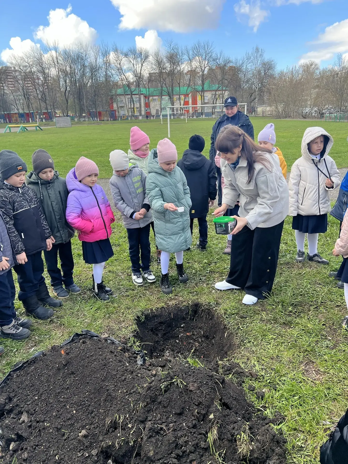 🌿Зелёный след первого "А"🌿  ✅30 апреля обучающиеся 1«А» класса вместе с классным руководителем М. А.