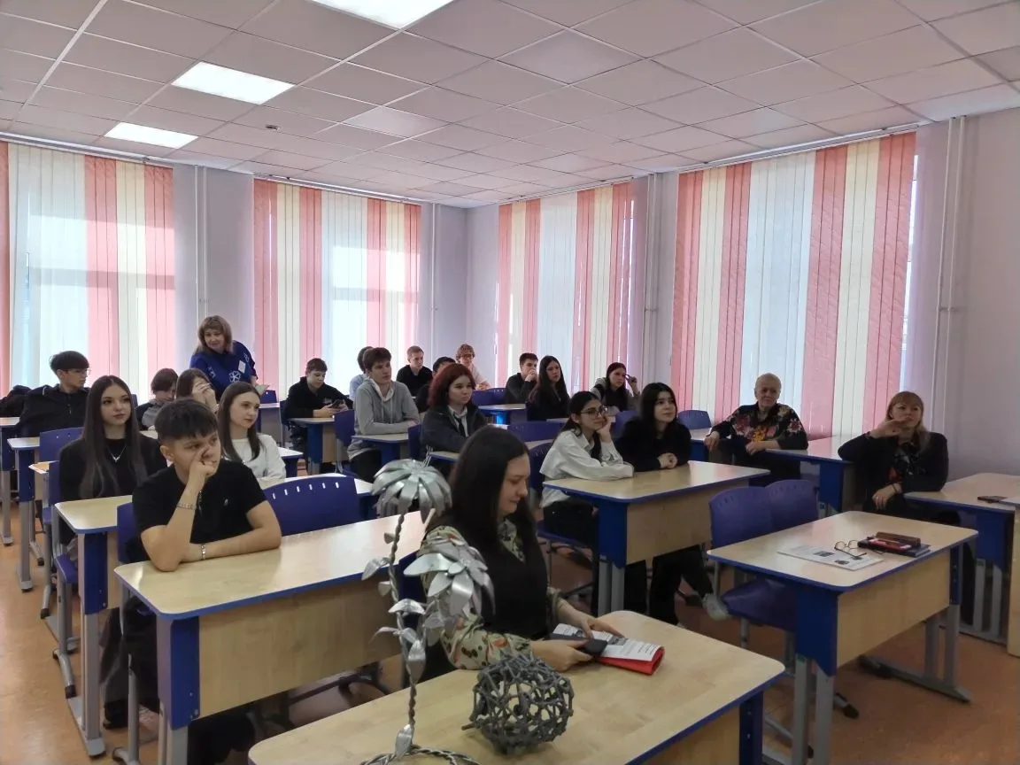 На базе  МАОУ СШ №16 состоялся V Городской фестиваль профессий — «ПРОФ16СТАРТ». Ученики 9Б и 9Д клас