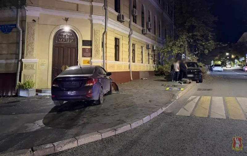 Машины на тротуаре, ранен ребенок: 18-летний волгоградец устроил жесткое ДТП у обладмин...