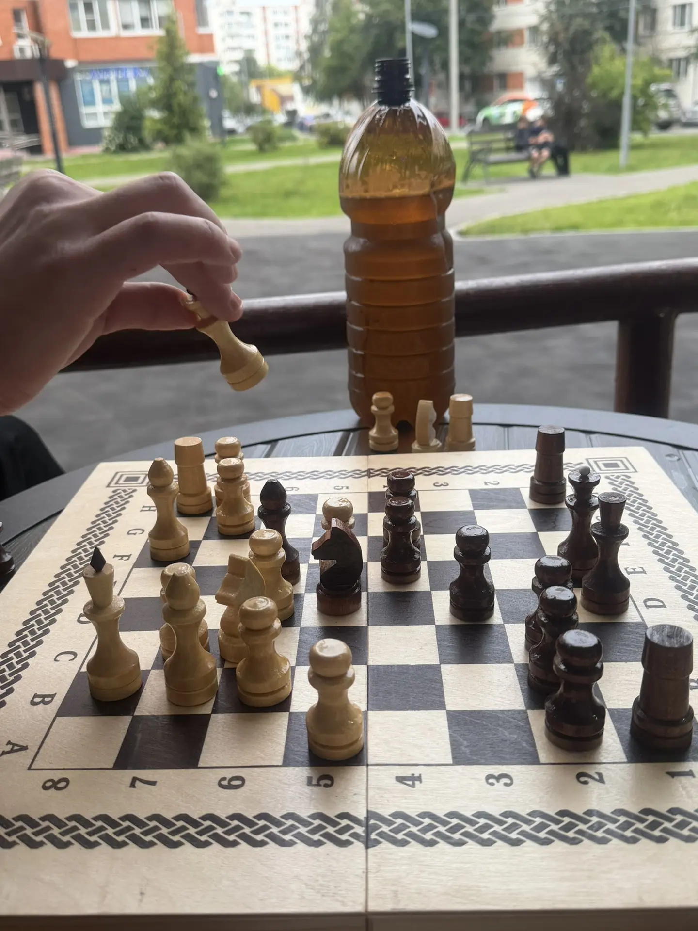 В нашем поселке стало еще более приятнее, шахматы и пиво на свежем воздухе🍺😉